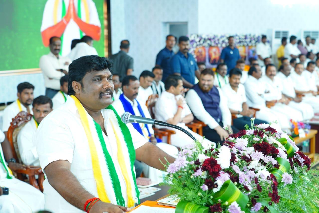 Leader